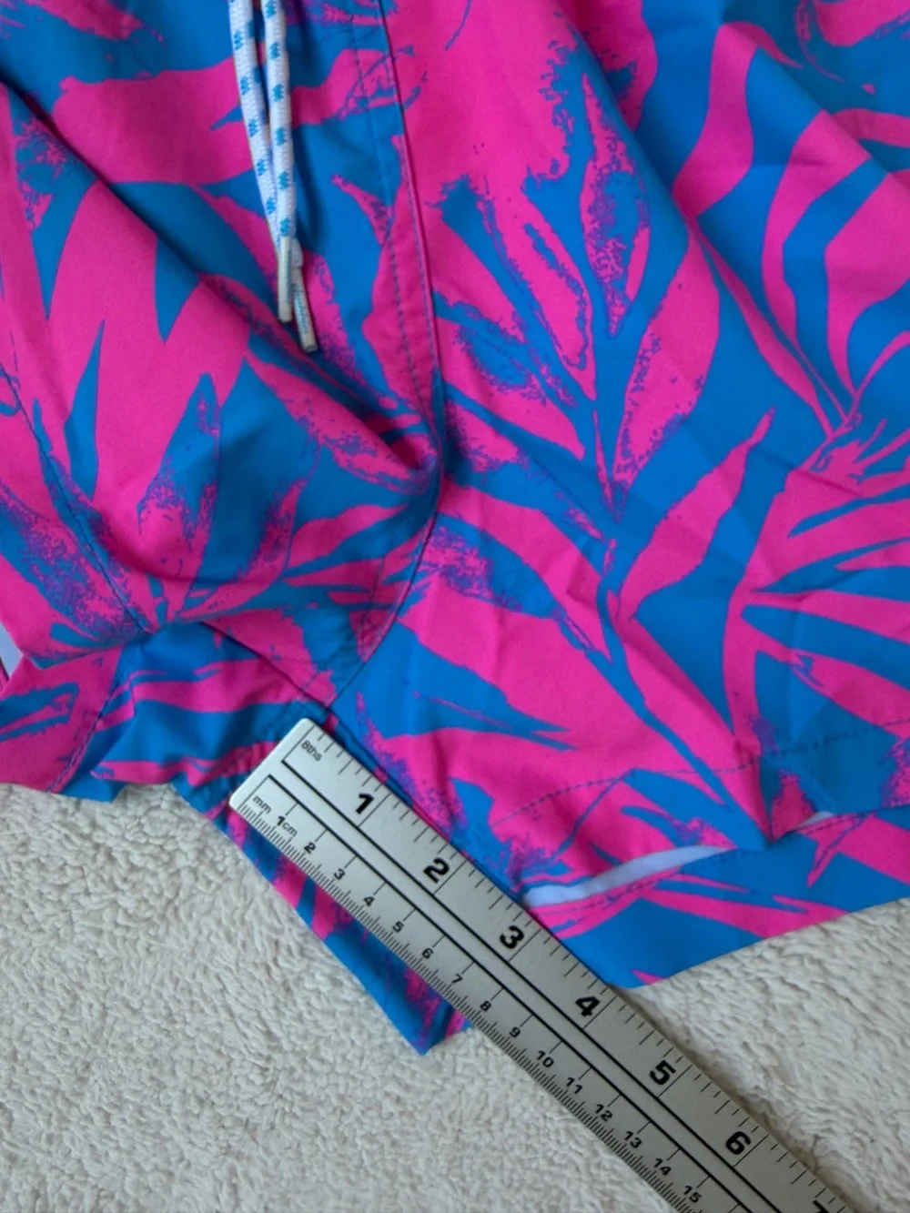 Chubbies Men's The Palm Springers Lined Pink & Blue 4” Swim Shorts Large